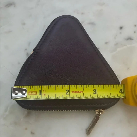 Cuyana Burgundy small leather good - Picture 7 of 7